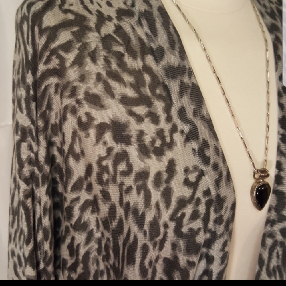 Leopard Print Cardigan - Picture 3 of 6